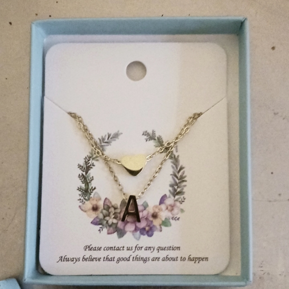 Necklace A & heart gold toned necklace